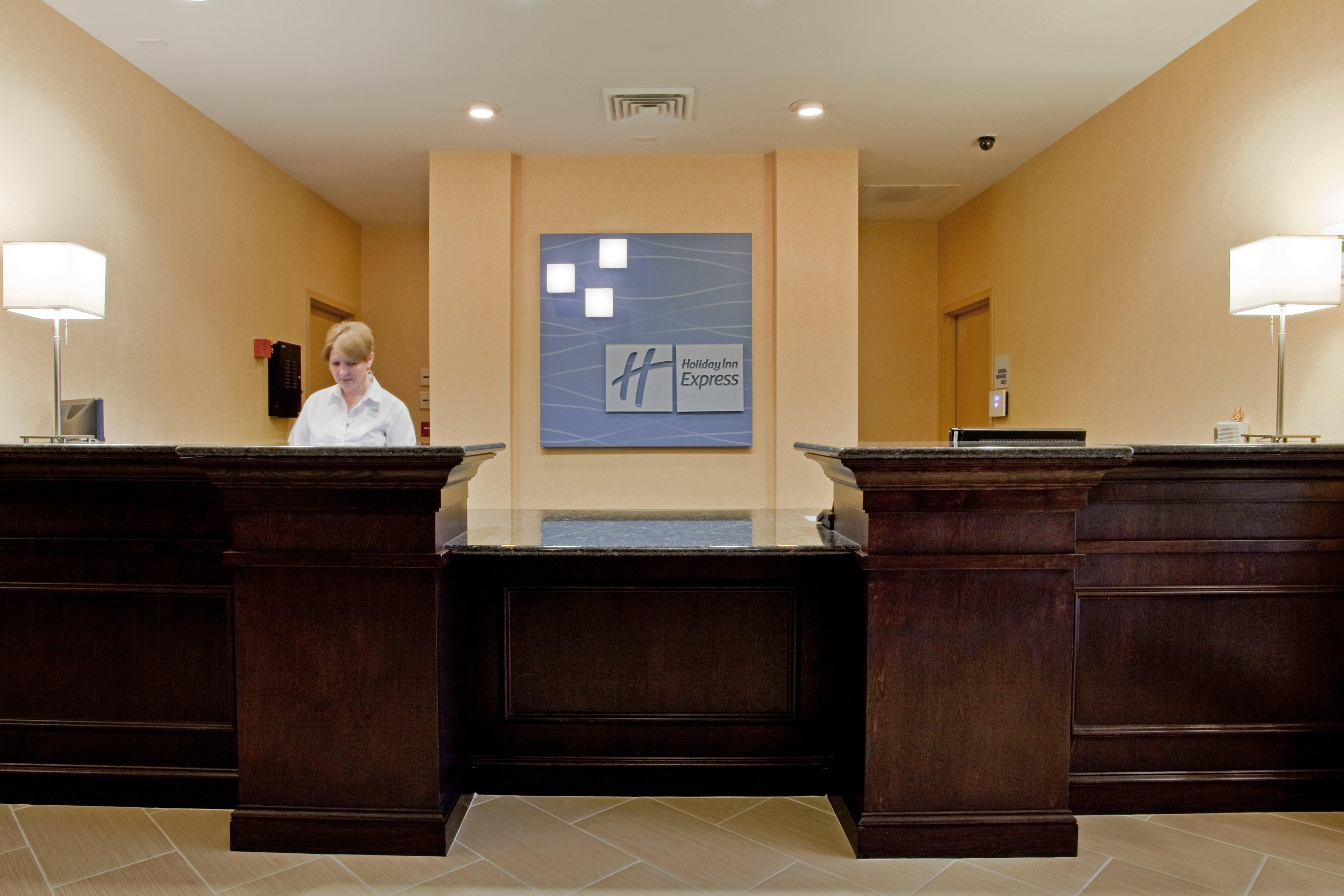 Holiday Inn Express Hotel Raleigh Southwest By Ihg Exterior photo