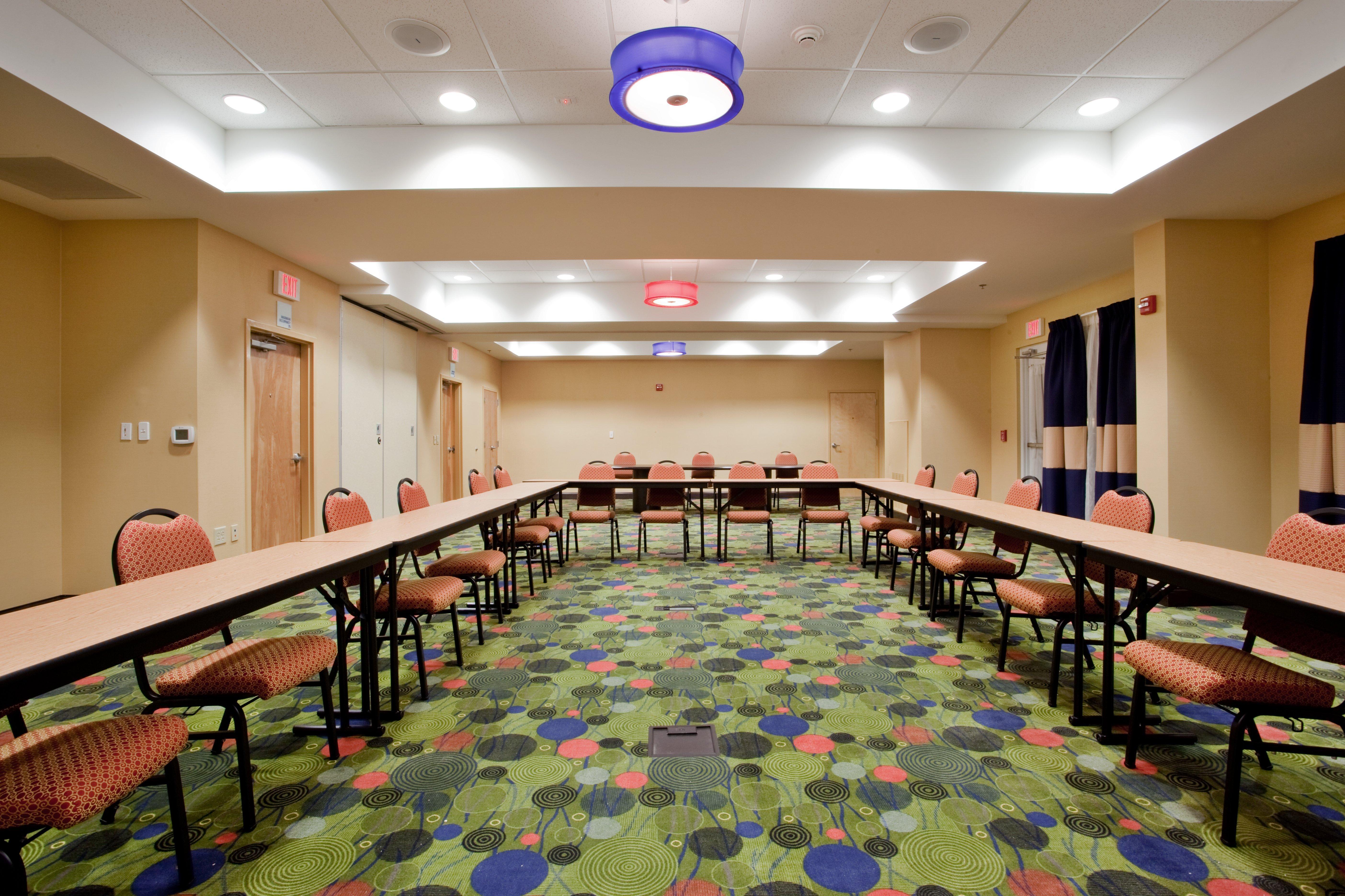 Holiday Inn Express Hotel Raleigh Southwest By Ihg Exterior photo