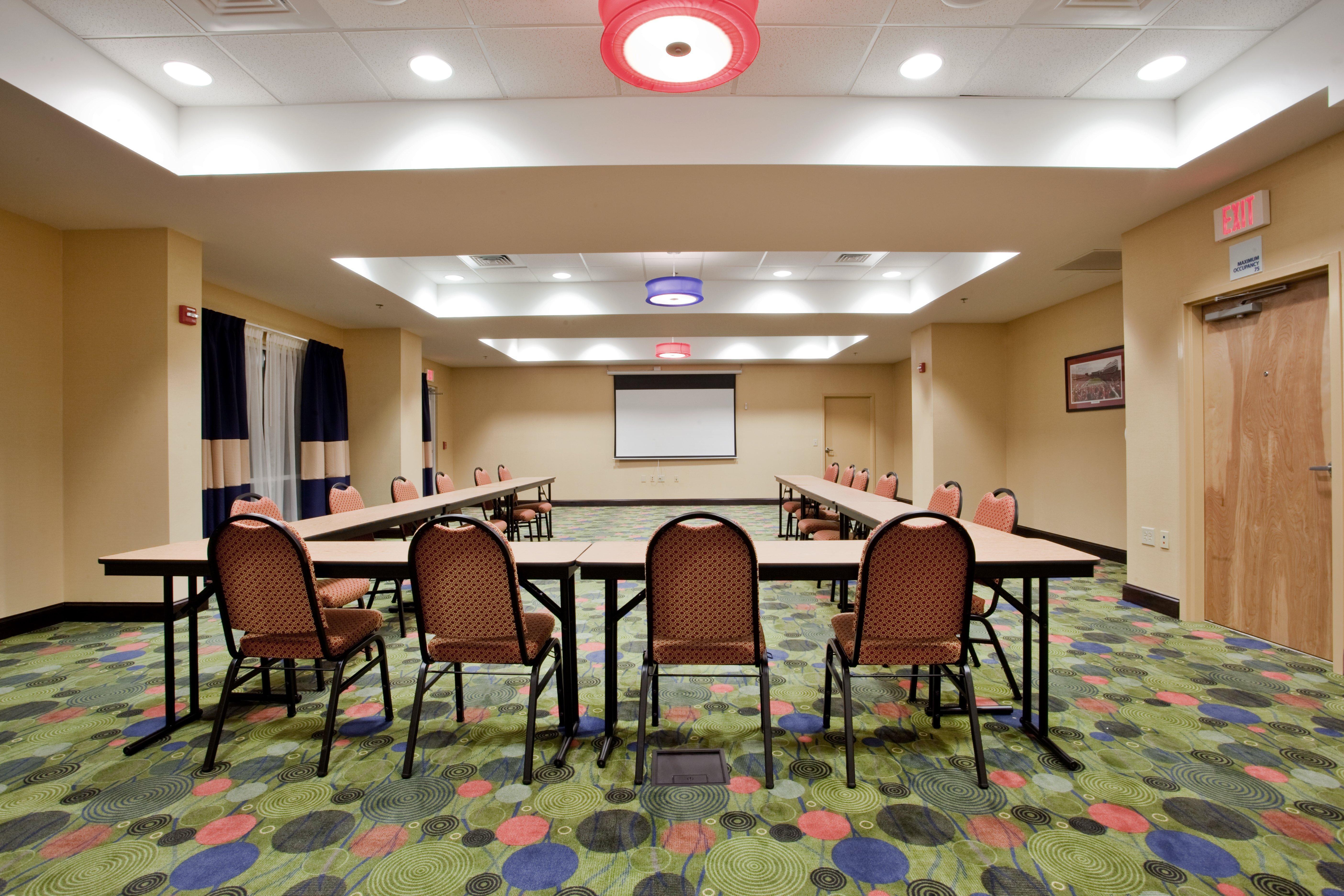 Holiday Inn Express Hotel Raleigh Southwest By Ihg Exterior photo