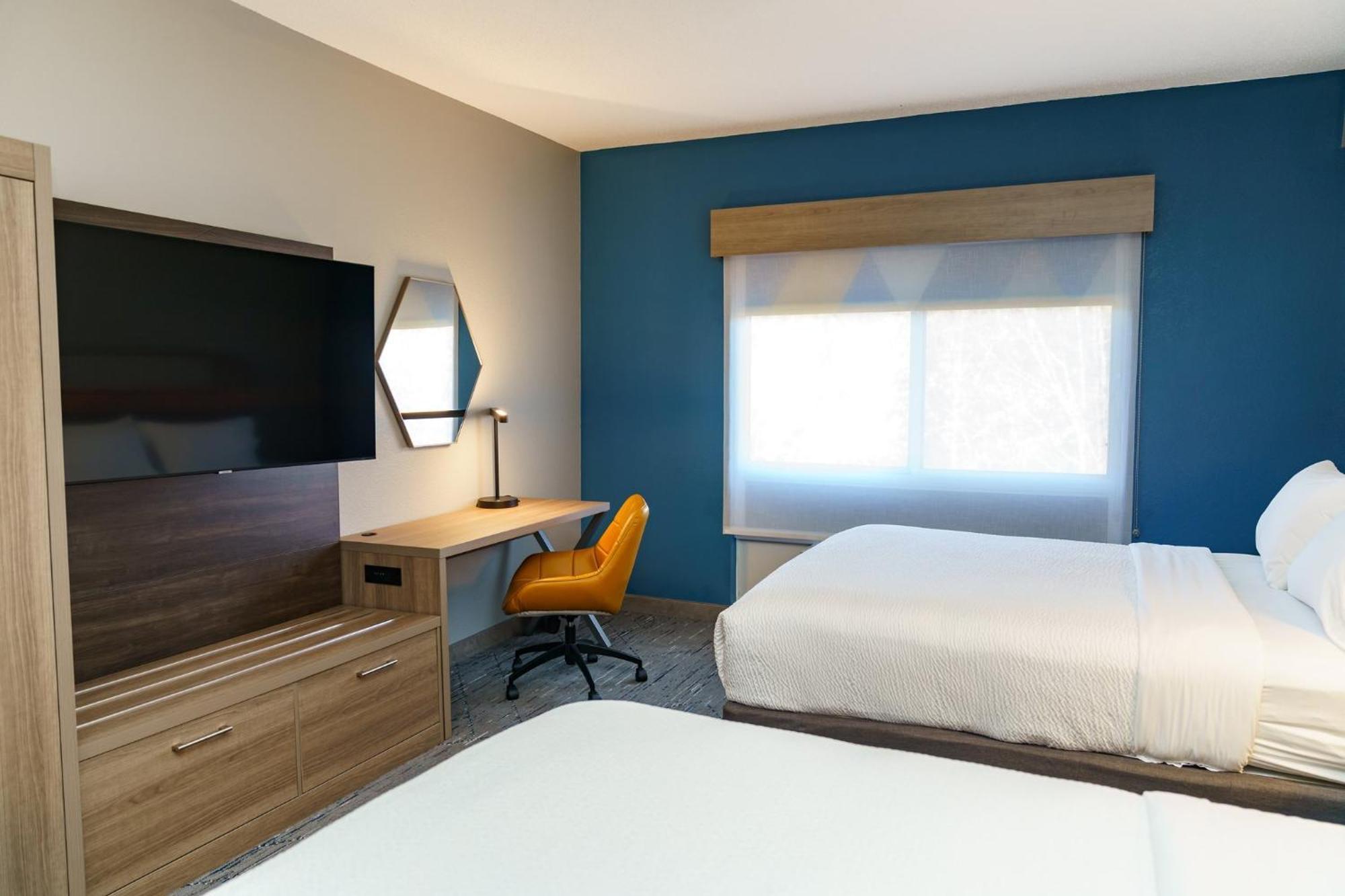 Holiday Inn Express Hotel Raleigh Southwest By Ihg Exterior photo