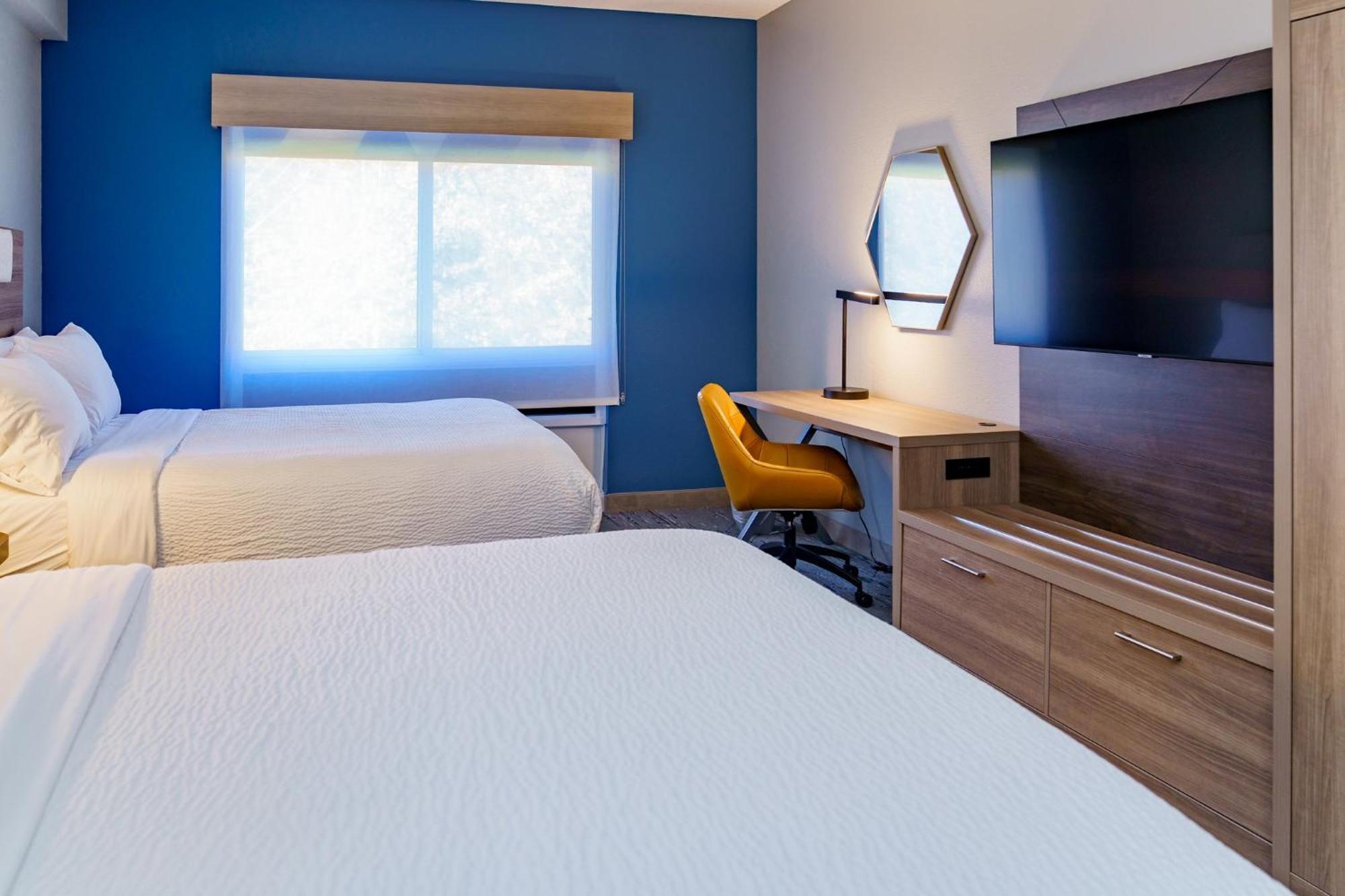 Holiday Inn Express Hotel Raleigh Southwest By Ihg Exterior photo