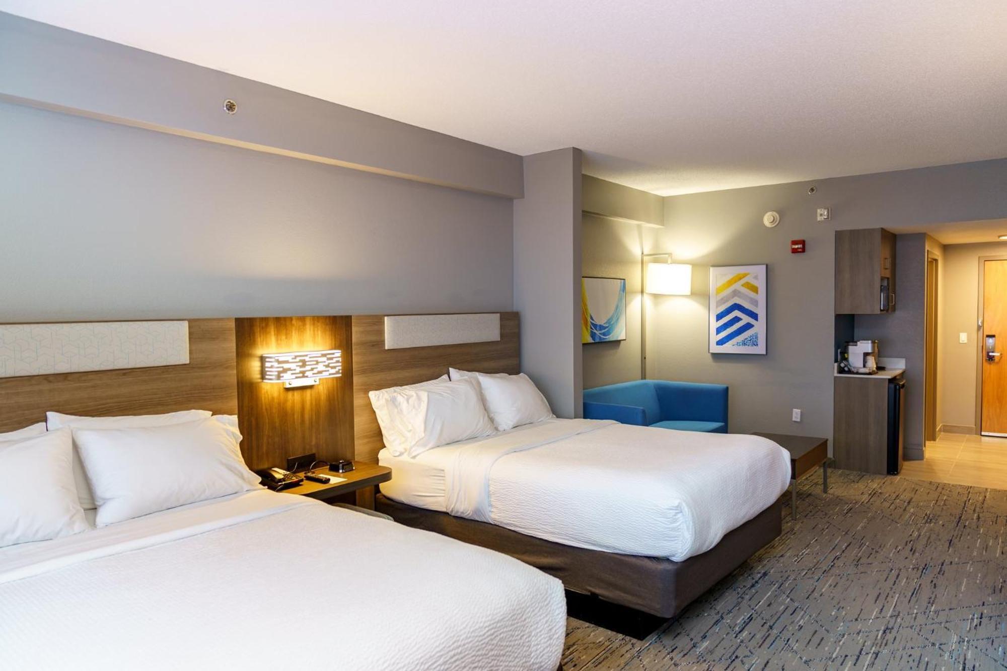 Holiday Inn Express Hotel Raleigh Southwest By Ihg Exterior photo